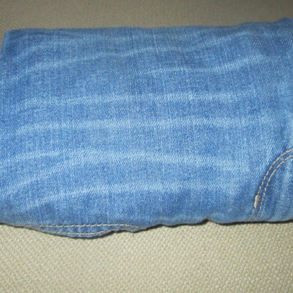 Boys Place light blue jeans, size 8 - Picture 4 of 4